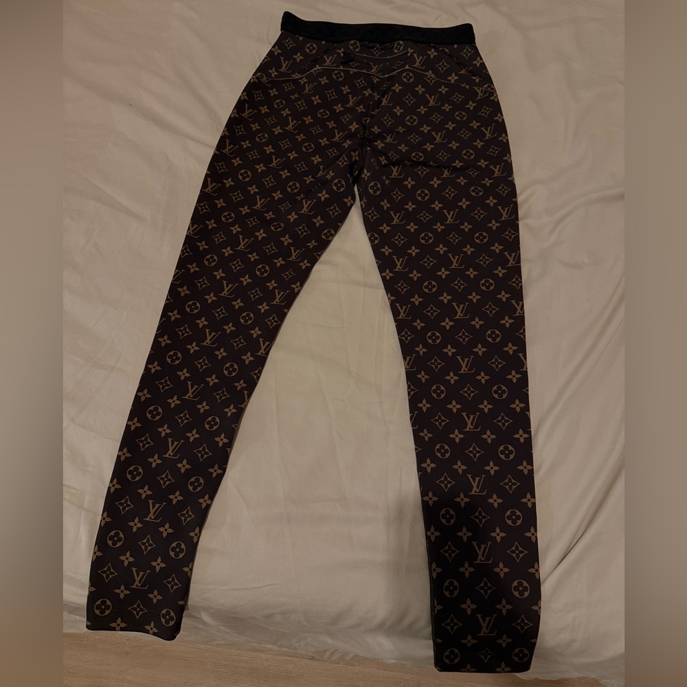 Louis Vuitton Black and Brown Monogram Leggings - Picture 3 of 5